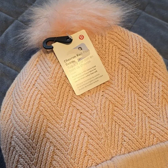 Lululemon Chevron Knit Pom Beanie Pink Mist Light Baby Pink  display picture 3